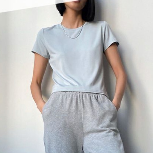 Babaton Everyday T-Shirt - Picture 1 of 6